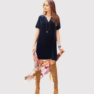 Sundance Luxuriously Soft Velvet Olivia Dress V-Neck Midnight Blue Small